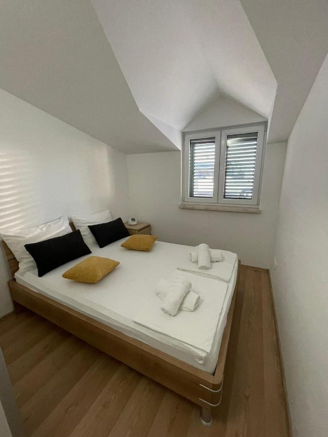 Apartments Holiday Gavric Trogir Rom bilde